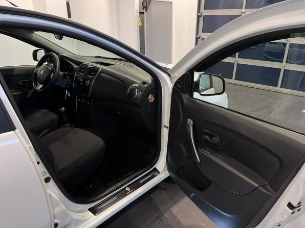 Renault Sandero II с пробегом 2017 года, цена 910 000 рублей, 90657 км, хэтчбек, Автокод Объявления