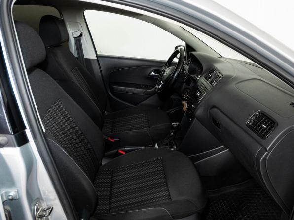 Volkswagen Polo V Рестайлинг с пробегом 2017 года, цена 1 092 000 рублей, 115204 км, седан, Автокод Объявления