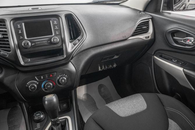 Jeep Cherokee V (KL) с пробегом 2017 года, цена 1 899 000 рублей, 161600 км, внедорожник, Автокод Объявления