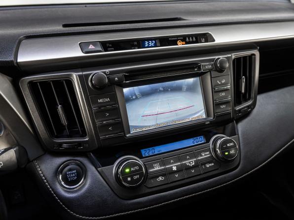Toyota RAV4 IV (XA40) с пробегом 2015 года, цена 2 365 000 рублей, 181948 км, внедорожник, Автокод Объявления