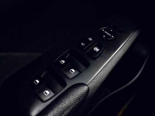 Hyundai Solaris II с пробегом 2018 года, цена 1 315 000 рублей, 135452 км, седан, Автокод Объявления