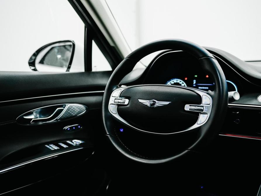 Genesis GV70 I Красноярск  - изображение 13