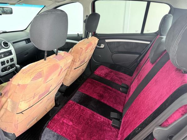 Renault Sandero I с пробегом 2011 года, цена 609 000 рублей, 206623 км, хэтчбек, Автокод Объявления