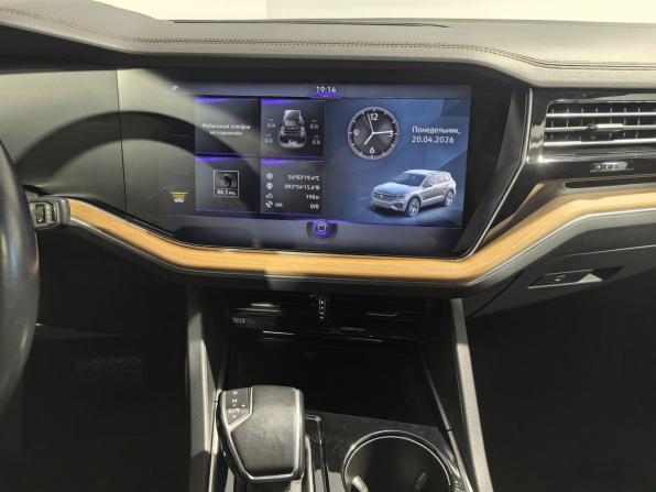 Volkswagen Touareg III с пробегом 2019 года, цена 4 799 700 рублей, 76950 км, внедорожник, Автокод Объявления