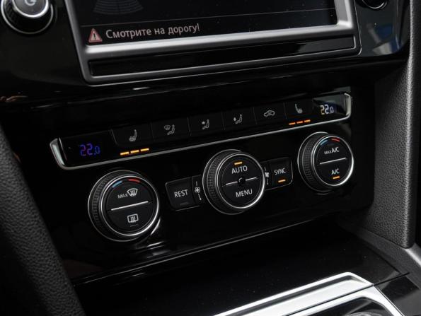 Volkswagen Passat B8 с пробегом 2017 года, цена 2 520 000 рублей, 167915 км, седан, Автокод Объявления