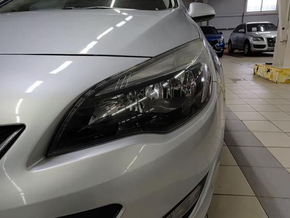 Opel Astra J Рестайлинг с пробегом 2012 года, цена 699 000 рублей, 201184 км, седан, Автокод Объявления