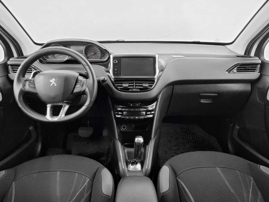 Peugeot 208 I Москва  - изображение 5