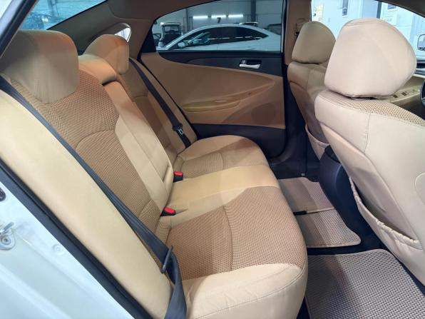 Hyundai Sonata VI (YF) с пробегом 2010 года, цена 1 067 000 рублей, 207800 км, седан, Автокод Объявления