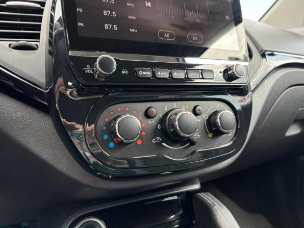 Renault Kaptur I Рестайлинг с пробегом 2021 года, цена 1 430 000 рублей, 42342 км, внедорожник, Автокод Объявления