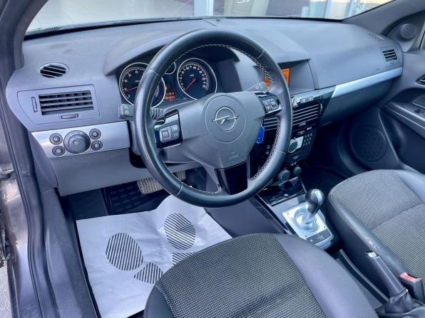 Opel Astra H Рестайлинг с пробегом 2010 года, цена 395 000 рублей, 198000 км, хэтчбек, Автокод Объявления