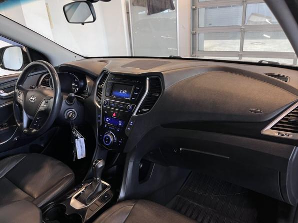 Hyundai Santa Fe III Рестайлинг с пробегом 2017 года, цена 2 350 000 рублей, 152455 км, внедорожник, Автокод Объявления