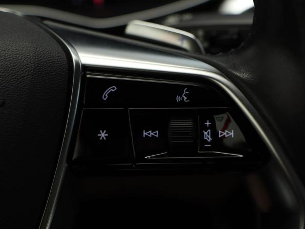 Audi A6 V (C8) с пробегом 2019 года, цена 3 349 000 рублей, 117755 км, седан, Автокод Объявления