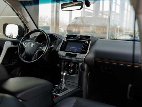 Toyota Land Cruiser Prado 150 Series Рестайлинг 2 с пробегом 2019 года, цена 6 405 000 рублей, 123224 км, внедорожник, Автокод Объявления