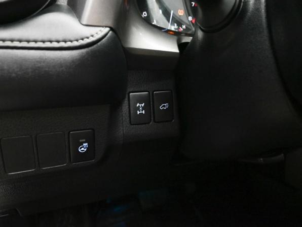 Toyota RAV4 IV (XA40) Рестайлинг с пробегом 2018 года, цена 2 900 000 рублей, 137731 км, внедорожник, Автокод Объявления