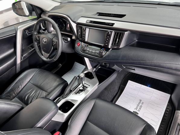 Toyota RAV4 IV (XA40) Рестайлинг с пробегом 2018 года, цена 2 395 000 рублей, 147403 км, внедорожник, Автокод Объявления