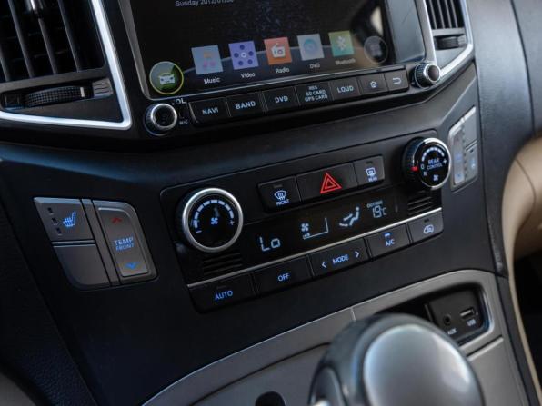 Hyundai H-1 II с пробегом 2015 года, цена 2 650 000 рублей, 218797 км, фургон, Автокод Объявления