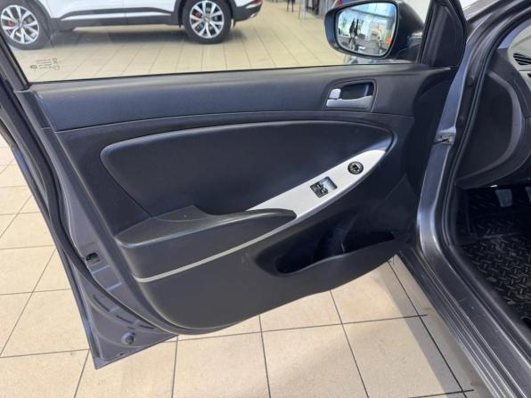 Hyundai Solaris I Рестайлинг с пробегом 2015 года, цена 799 000 рублей, 140000 км, седан, Автокод Объявления