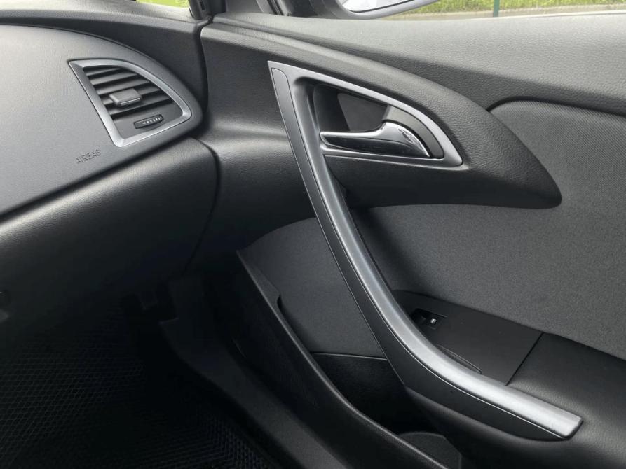 Opel Astra J Рестайлинг Тверь  - изображение 19