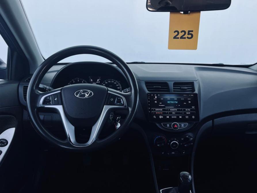 Hyundai Solaris I Санкт-Петербург  - изображение 8