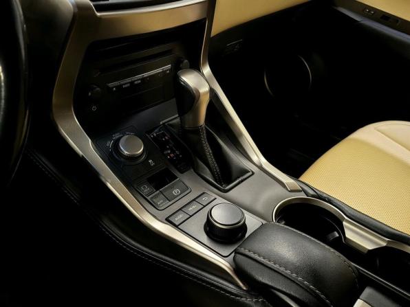 Lexus NX I с пробегом 2016 года, цена 3 068 000 рублей, 140517 км, внедорожник, Автокод Объявления
