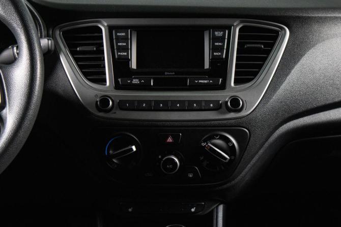 Hyundai Solaris II Рестайлинг с пробегом 2021 года, цена 1 999 000 рублей, 35800 км, седан, Автокод Объявления