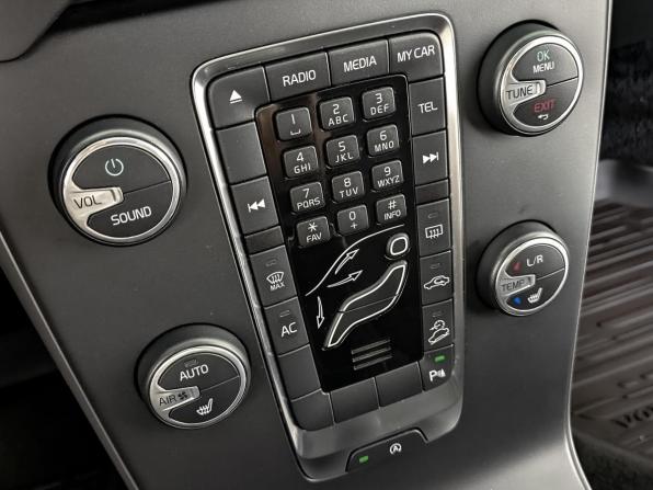 Volvo V40 Cross Country I с пробегом 2013 года, цена 1 490 000 рублей, 117941 км, хэтчбек, Автокод Объявления