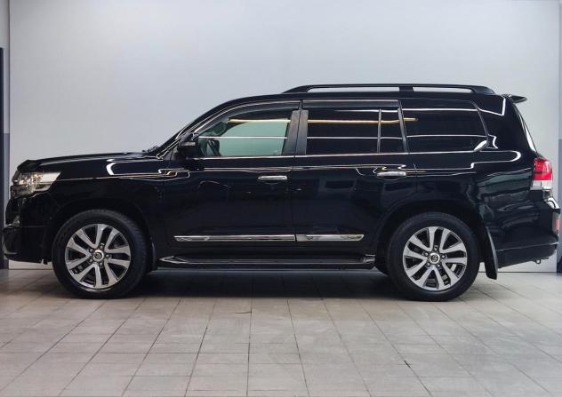 Toyota Land Cruiser 200 Series Рестайлинг 2 с пробегом 2017 года, цена 6 790 000 рублей, 131937 км, внедорожник, Автокод Объявления