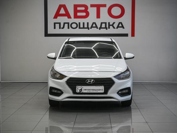 Hyundai Solaris II с пробегом 2017 года, цена 1 079 000 рублей, 152207 км, седан, Автокод Объявления