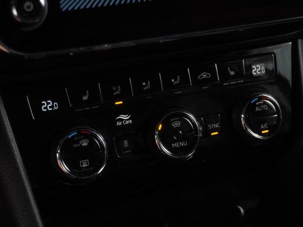 Skoda Superb III с пробегом 2019 года, цена 2 339 000 рублей, 204749 км, универсал, Автокод Объявления