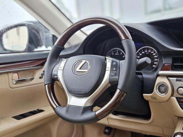Lexus ES VI с пробегом 2013 года, цена 1 850 000 рублей, 203950 км, седан, Автокод Объявления