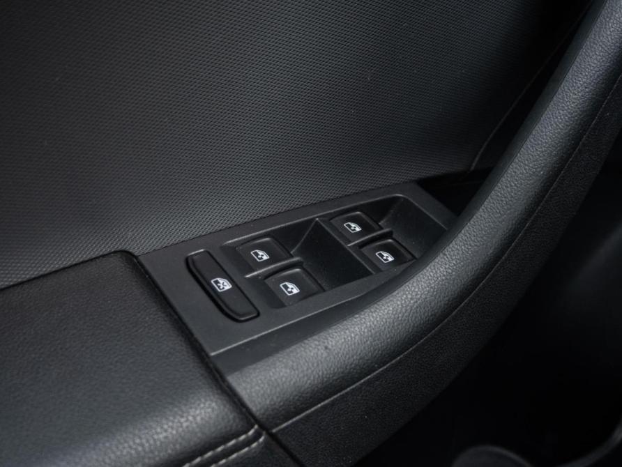 Volkswagen Polo V Рестайлинг Краснодар  - изображение 23