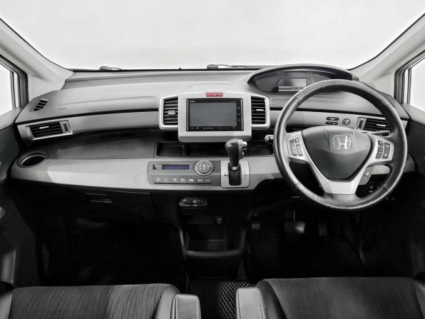 Honda Freed I Рестайлинг 2 с пробегом 2015 года, цена 1 235 000 рублей, 172739 км, компактвэн, Автокод Объявления