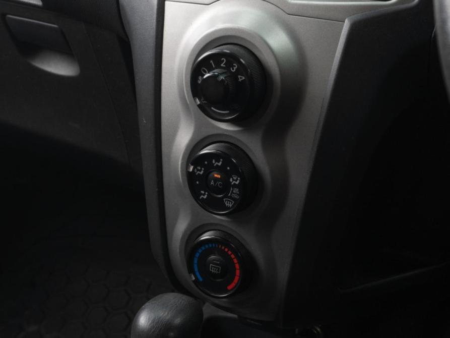 Toyota Vitz II (XP90) Тюмень  - изображение 12