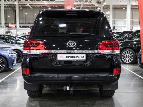 Toyota Land Cruiser 200 Series Рестайлинг 2 с пробегом 2018 года, цена 6 199 777 рублей, 181000 км, внедорожник, Автокод Объявления