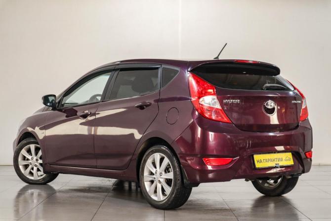 Hyundai Solaris I с пробегом 2012 года, цена 899 000 рублей, 74500 км, хэтчбек, Автокод Объявления