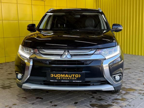 Mitsubishi Outlander III Рестайлинг 3 с пробегом 2018 года, цена 2 190 000 рублей, 175000 км, внедорожник, Автокод Объявления