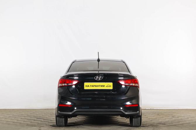 Hyundai Solaris II с пробегом 2018 года, цена 1 319 000 рублей, 149700 км, седан, Автокод Объявления