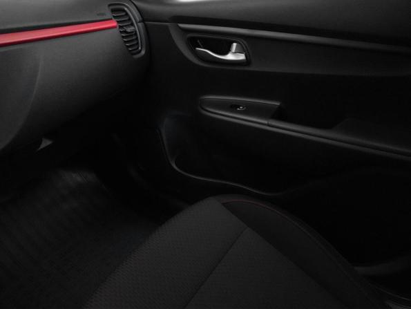Kia Rio IV Рестайлинг с пробегом 2021 года, цена 2 159 000 рублей, 73606 км, хэтчбек, Автокод Объявления