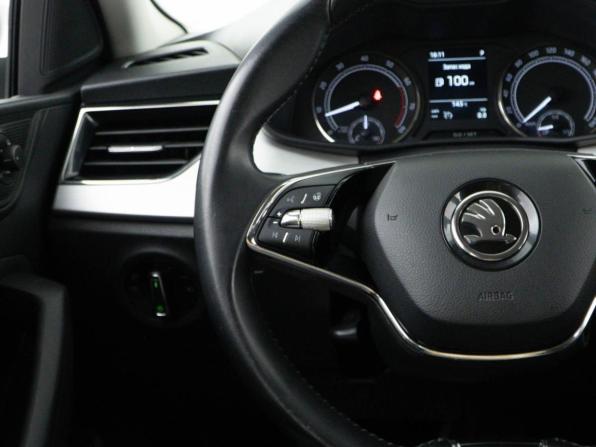 Skoda Rapid II с пробегом 2020 года, цена 1 599 000 рублей, 136221 км, лифтбек, Автокод Объявления