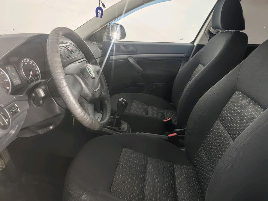 Skoda Octavia II (A5) Рестайлинг Санкт-Петербург  - изображение 12