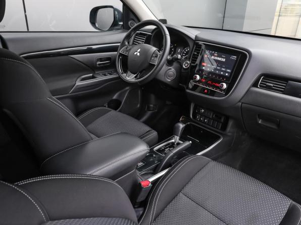 Mitsubishi Outlander III Рестайлинг 3 с пробегом 2022 года, цена 2 198 000 рублей, 122985 км, внедорожник, Автокод Объявления