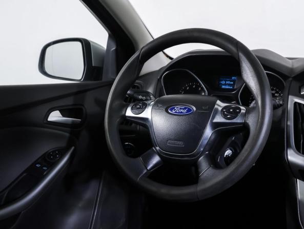 Ford Focus III с пробегом 2013 года, цена 890 000 рублей, 201464 км, хэтчбек, Автокод Объявления
