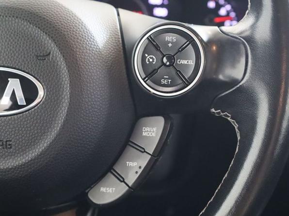 Kia Soul II Рестайлинг с пробегом 2018 года, цена 1 352 000 рублей, 155276 км, хэтчбек, Автокод Объявления