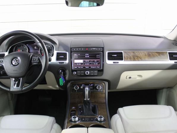 Volkswagen Touareg II Рестайлинг с пробегом 2016 года, цена 3 199 000 рублей, 148656 км, внедорожник, Автокод Объявления