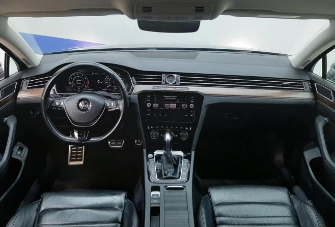Volkswagen Passat B8 с пробегом 2017 года, цена 2 470 000 рублей, 203954 км, универсал, Автокод Объявления