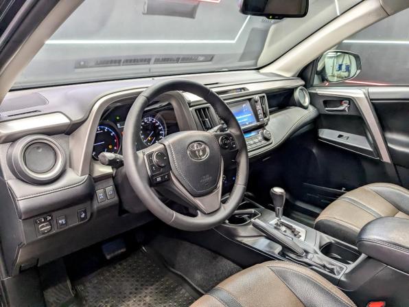 Toyota RAV4 IV (XA40) Рестайлинг с пробегом 2017 года, цена 1 990 000 рублей, 134953 км, внедорожник, Автокод Объявления