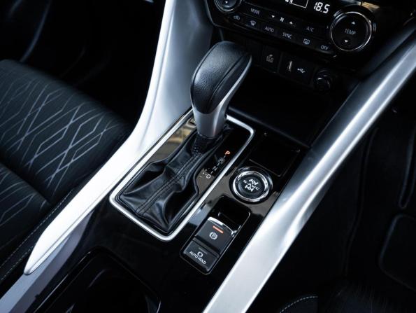 Mitsubishi Eclipse Cross I с пробегом 2018 года, цена 2 205 000 рублей, 101154 км, внедорожник, Автокод Объявления