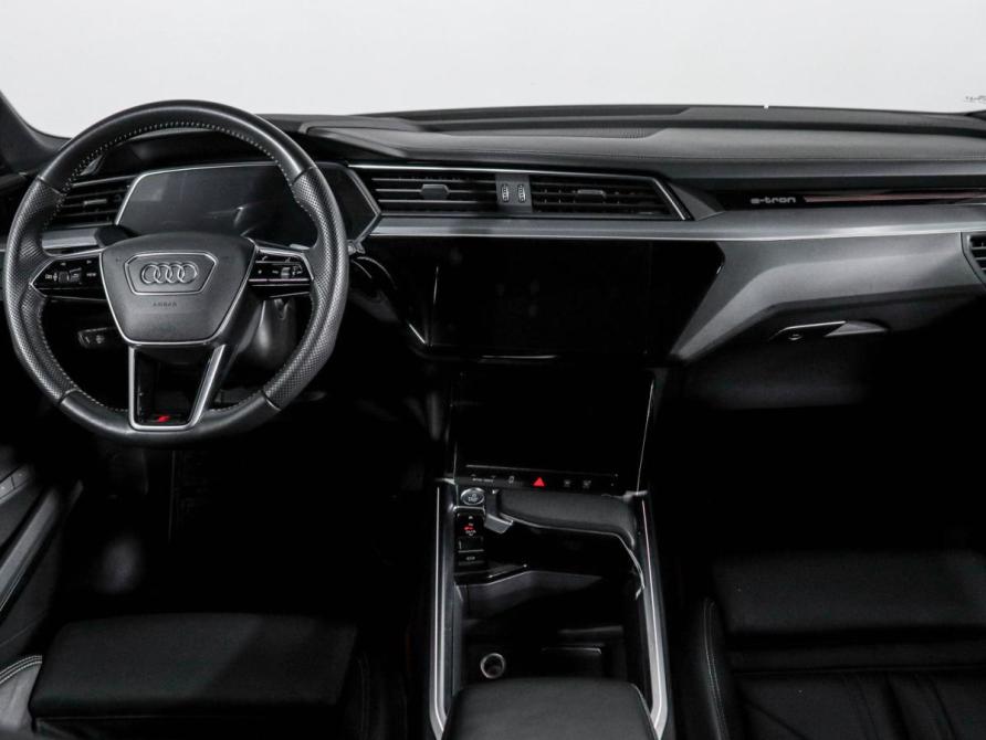 Audi e-tron I Москва  - изображение 12