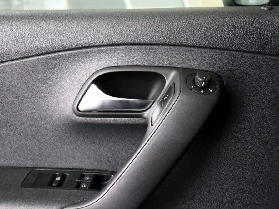 Volkswagen Polo V Рестайлинг Калининград  - изображение 12
