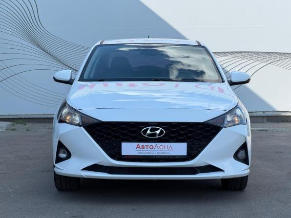 Hyundai Solaris II Рестайлинг с пробегом 2021 года, цена 1 650 000 рублей, 57853 км, седан, Автокод Объявления